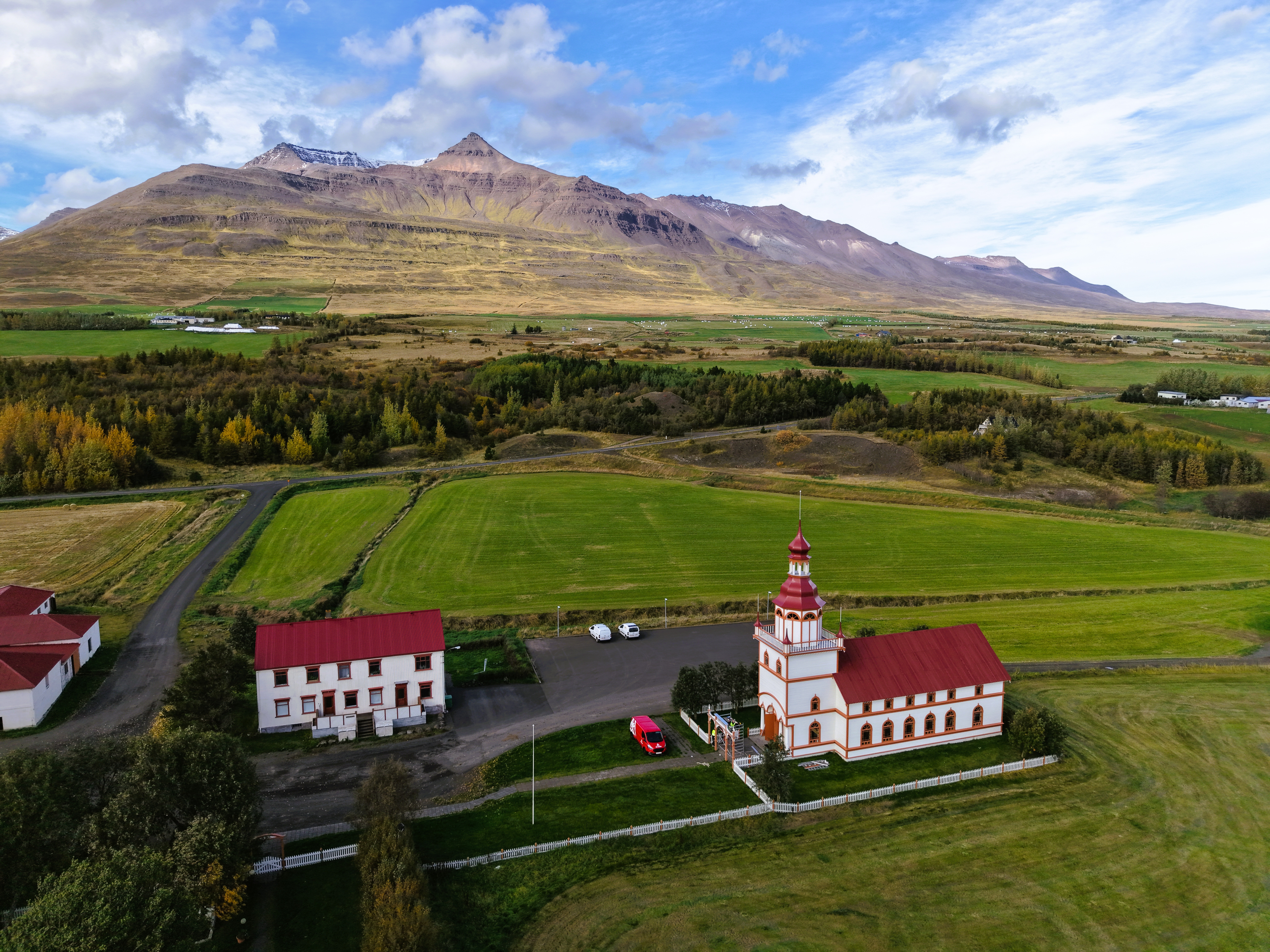 /static/themes/2018/images/placeholder.png/