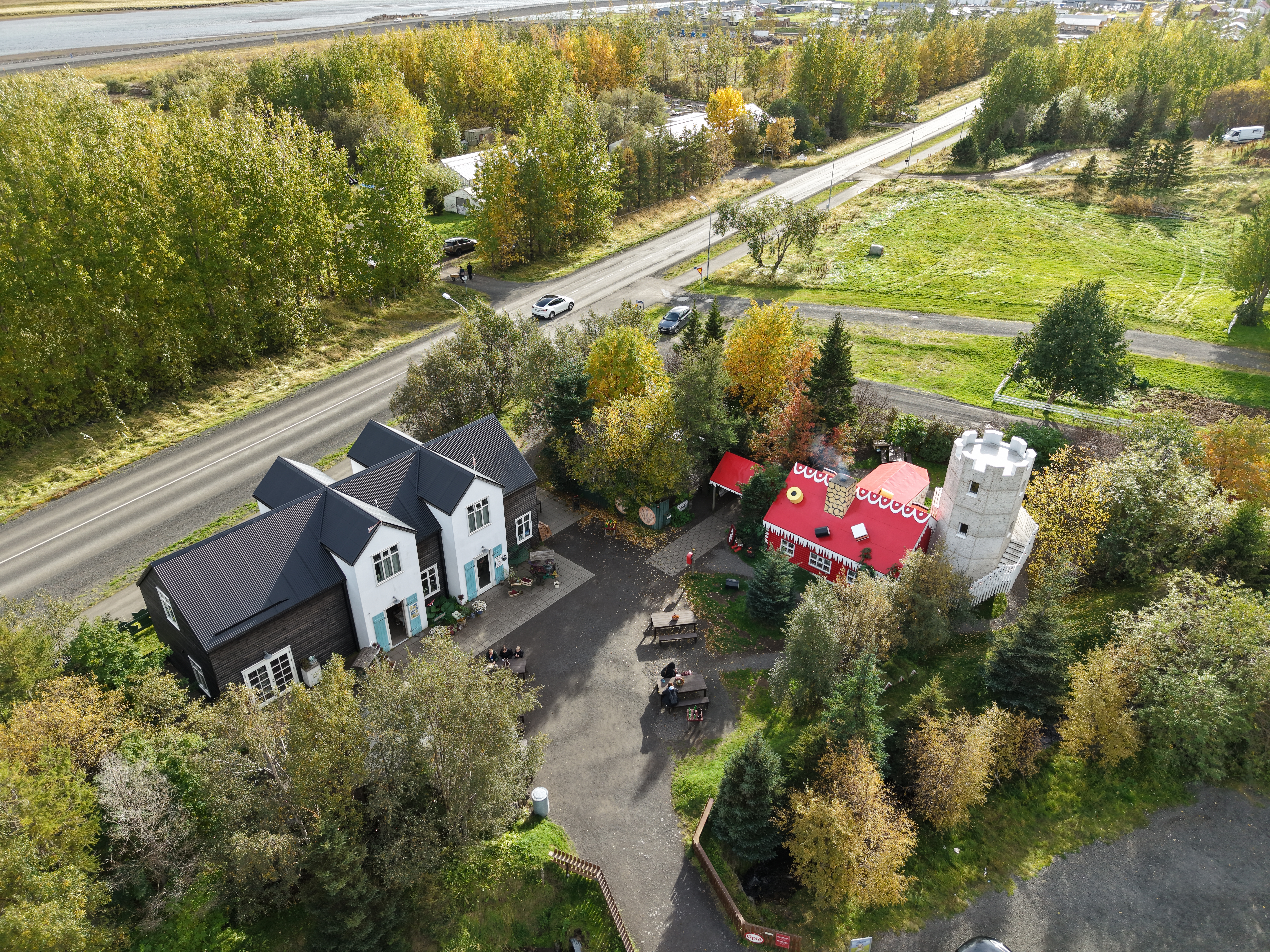 /static/themes/2018/images/placeholder.png/