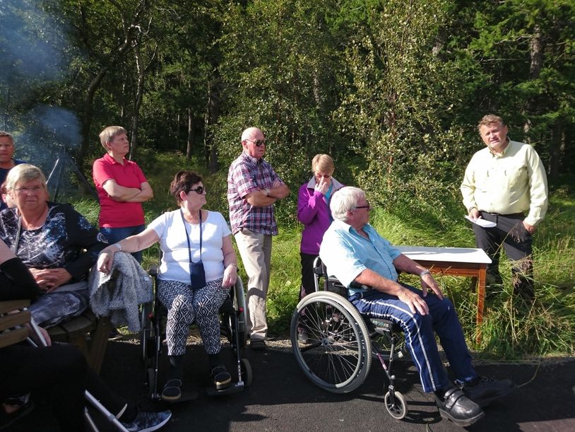 Rúnar Ísleifsson skógarvörður flytur ávarp