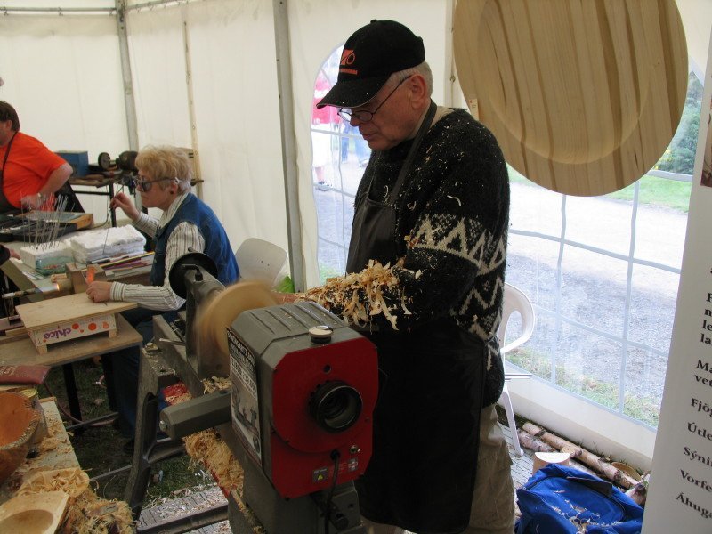 Handverksmenn að störfum